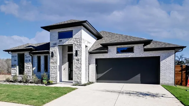 $548,900 | 240 Melody Road, Lockhart, TX 78644