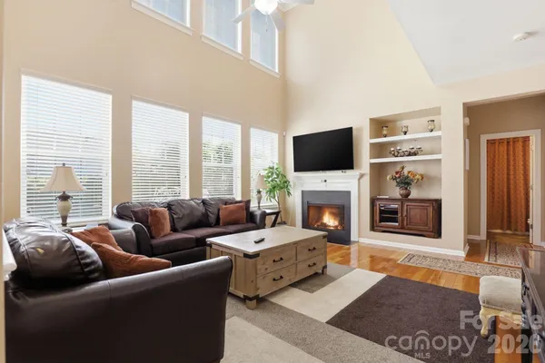 $509,900 | 10122 Whiteburn Court, Charlotte, NC 28278
