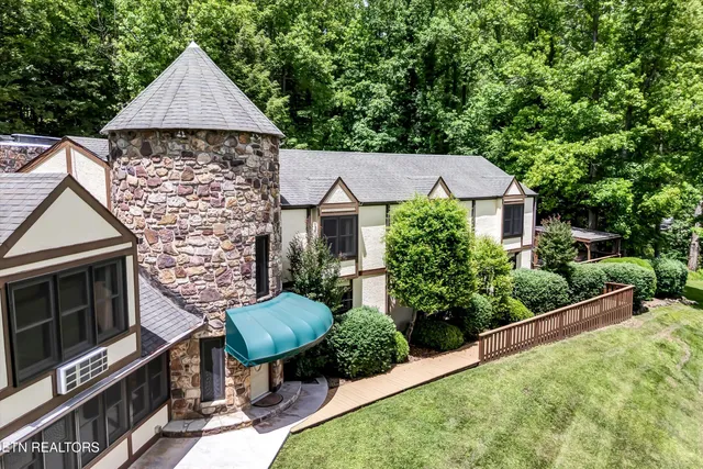 $1,900,000 | 3950 Castle Road, Gatlinburg, TN 37738