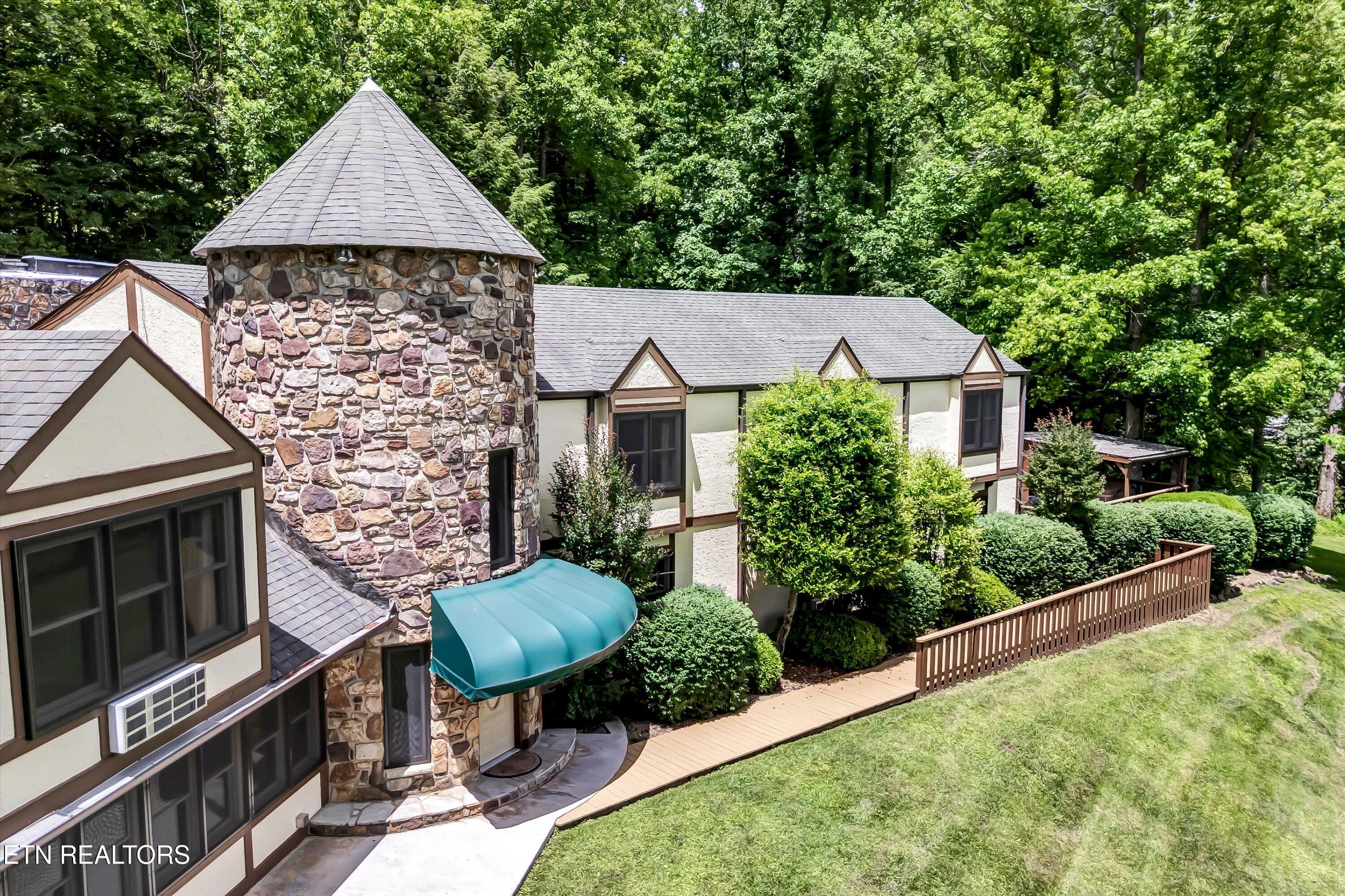 3950 Castle Road Gatlinburg, TN 37738 - Photo 5 of 60 10-3950 Castle Rd-10