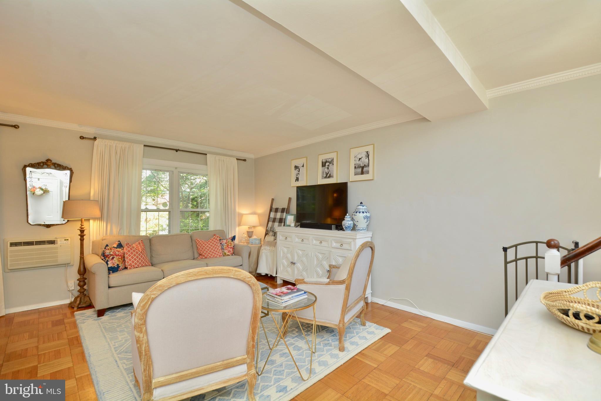 1635 Ripon Place Alexandria, VA 22302 - Photo 3 of 37 Living room with views of the patio & courtyard