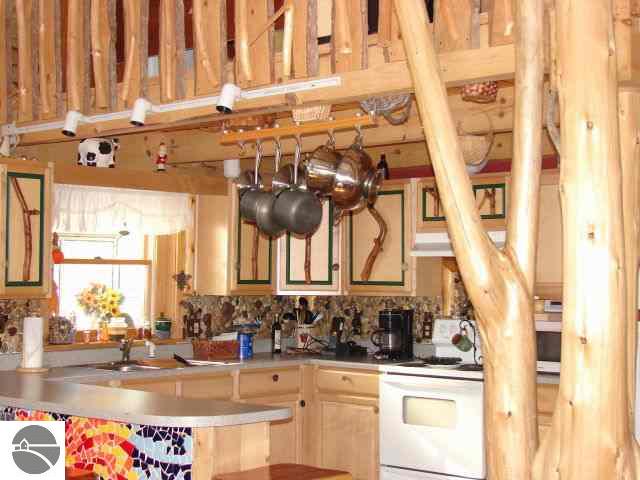 16979 Rudman Road Thompsonville, MI 49683 - Photo 3 of 24 1711907-2.JPG