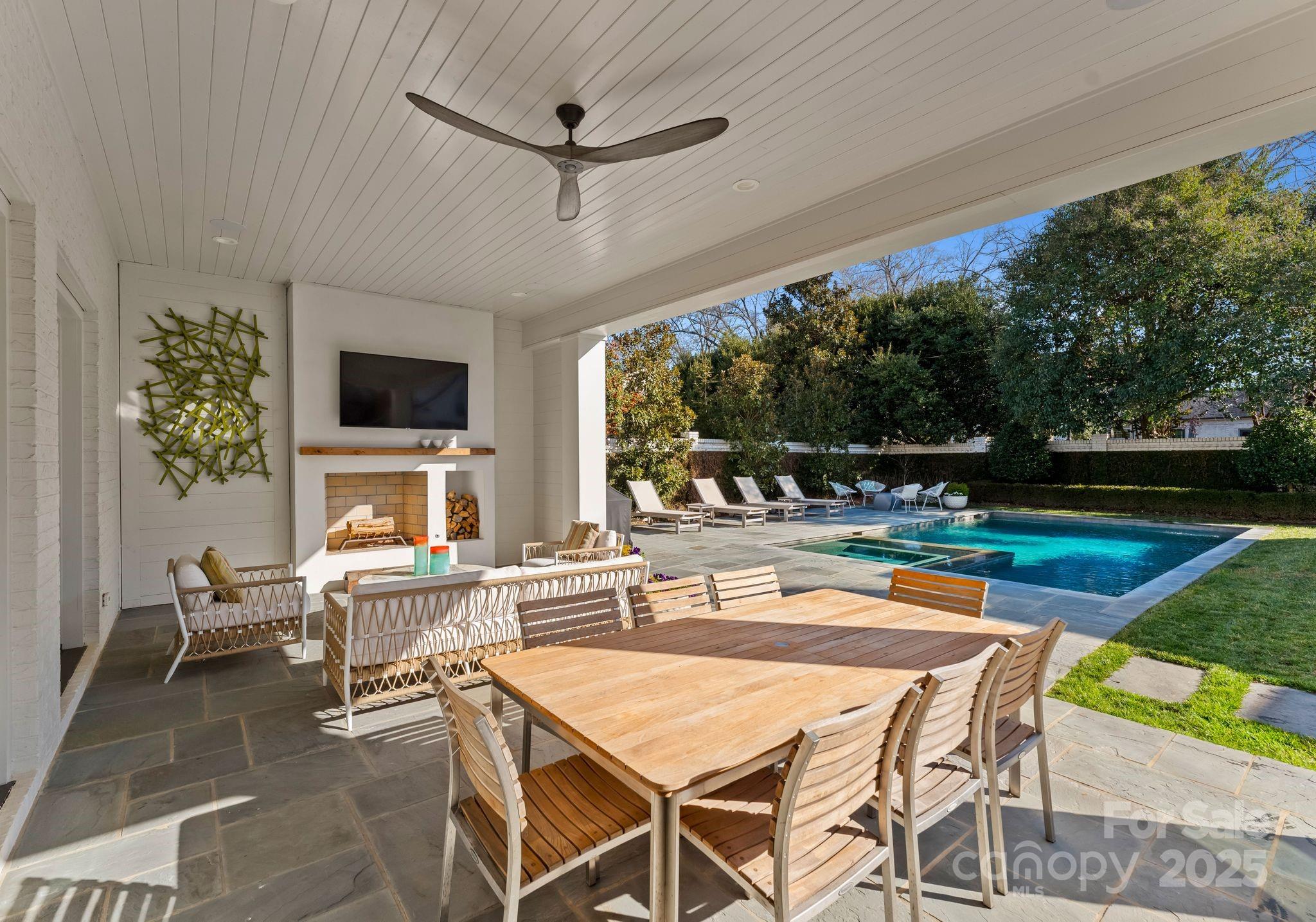 547 Cherokee Road Charlotte, NC 28207 - Photo 41 of 48 Gallery Image 41