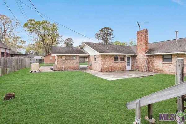 $279,000 | 1526 June Drive, Denham Springs, LA 70726