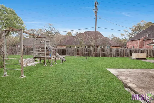 $279,000 | 1526 June Drive, Denham Springs, LA 70726