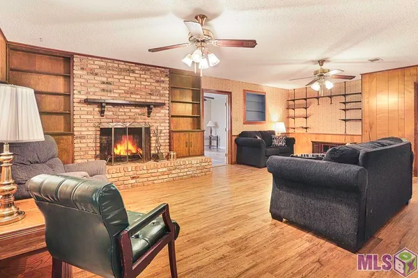 $279,000 | 1526 June Drive, Denham Springs, LA 70726