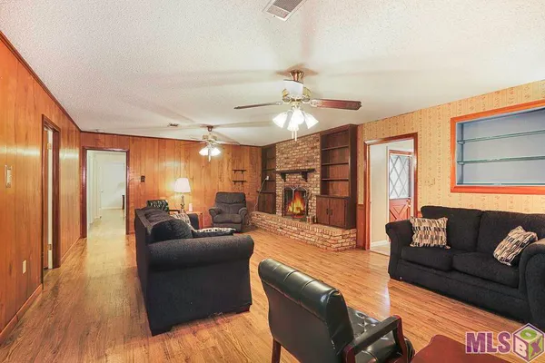 $279,000 | 1526 June Drive, Denham Springs, LA 70726