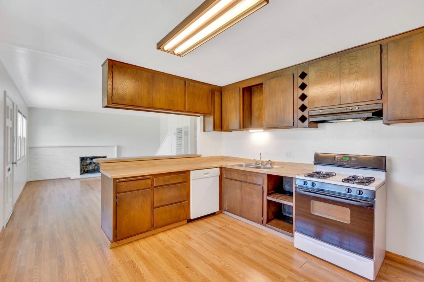 691 Foster Road Napa, CA 94558 - Photo 5 of 39 Gallery Image 5