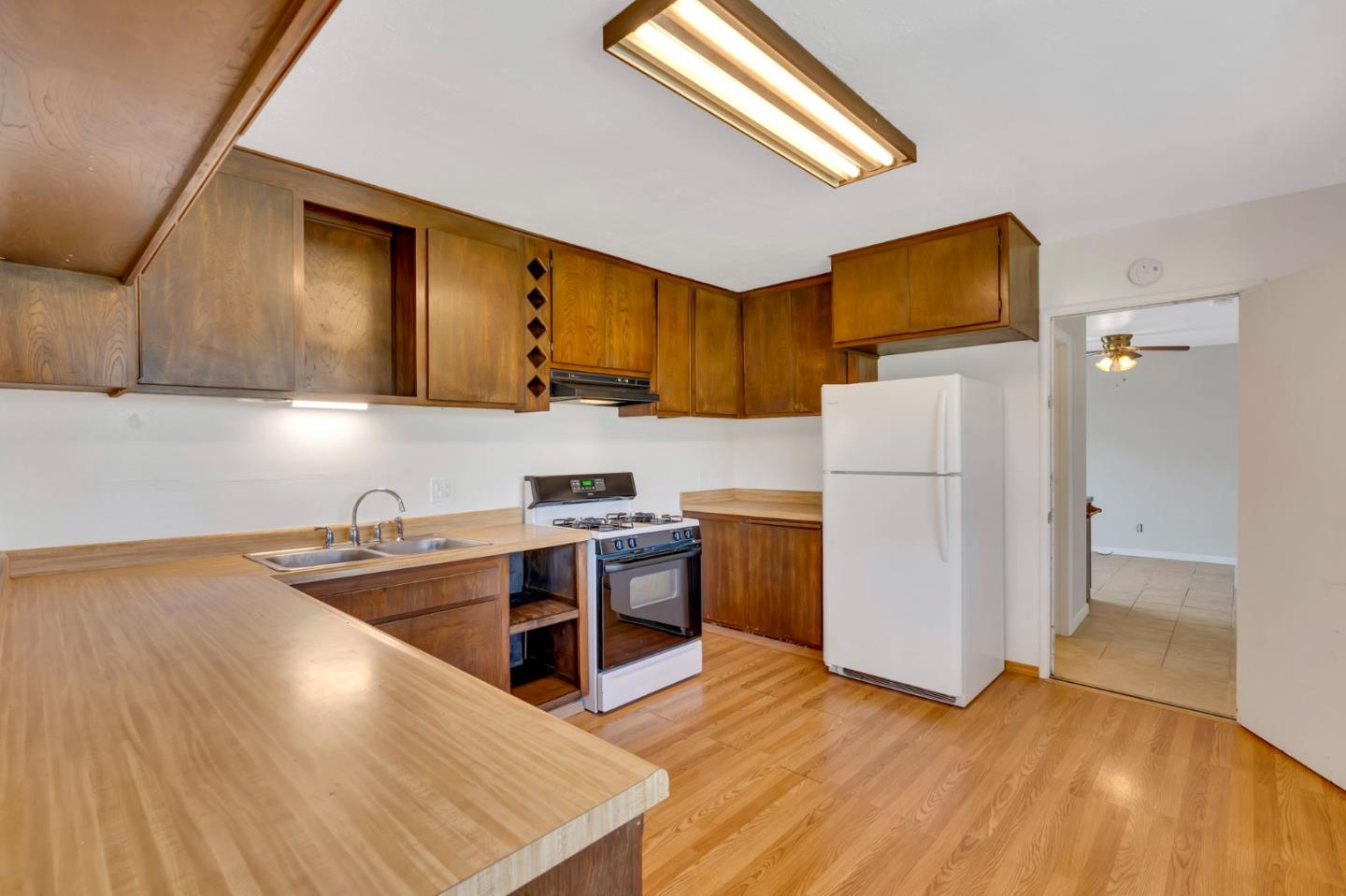 691 Foster Road Napa, CA 94558 - Photo 6 of 39 Gallery Image 6
