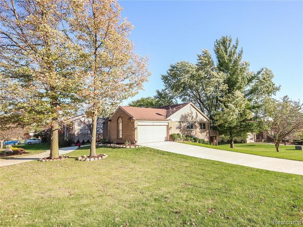 36837 Chesapeake Road Farmington Hills, MI 48335 - Photo 30 of 35