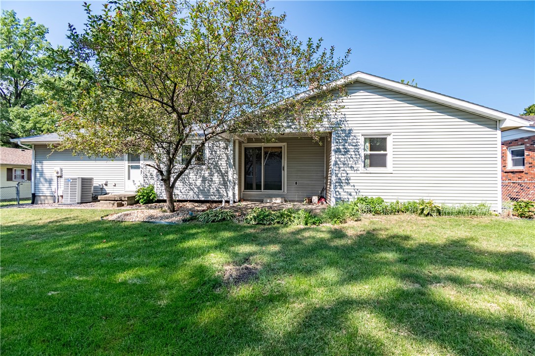 4594 Hale Drive Decatur, IL 62526 - Photo 21 of 24