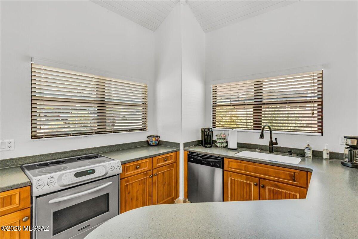5800 North Kolb Road, Unit 10153 Tucson, AZ 85750 - Photo 42 of 46 Rec Kitchen