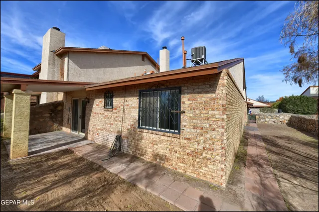 $267,500 | 160 Silver Shadow Drive, Unit A, El Paso, TX 79912