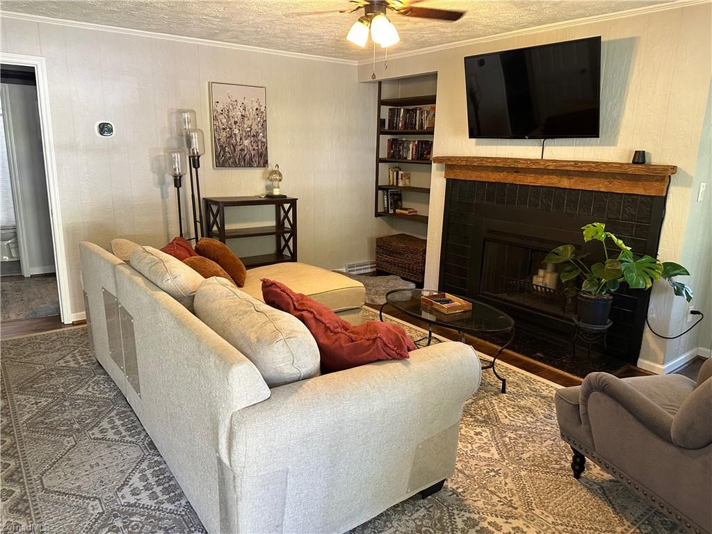 3904 Wallburg-High Point Road High Point, NC 27265 - Photo 6 of 16 Gallery Image 6