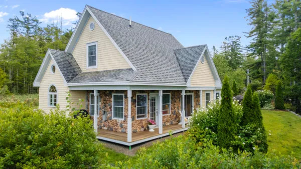 $500,000 | 11 Island Lane, Unit 1, Edgecomb, ME 04556