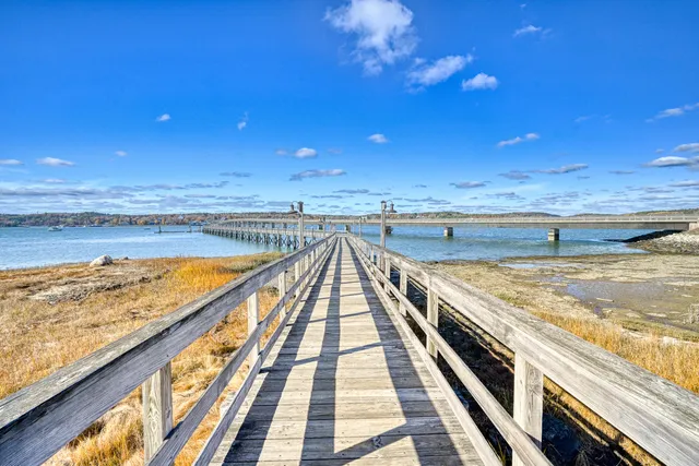 $500,000 | 11 Island Lane, Unit 1, Edgecomb, ME 04556