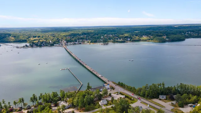 $500,000 | 11 Island Lane, Unit 1, Edgecomb, ME 04556