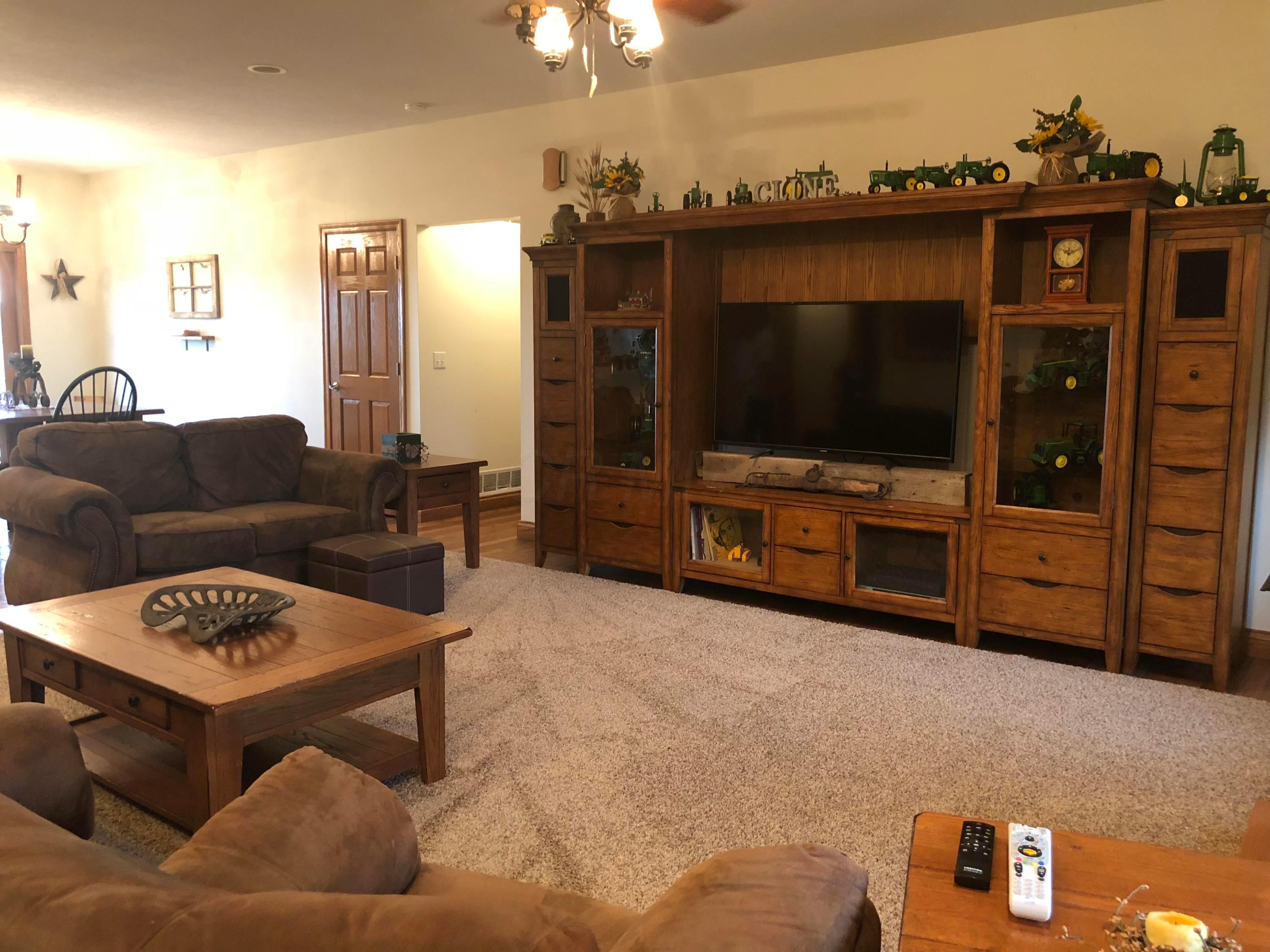 13181 Ridgeway Road Orient, OH 43146 - Photo 8 of 51 Gallery Image 8