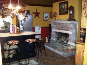 810 Big Dry Run Road Mountain City, TN 37683 - Photo 4 of 12 KITCHEN