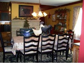 810 Big Dry Run Road Mountain City, TN 37683 - Photo 6 of 12 DINING ROOM