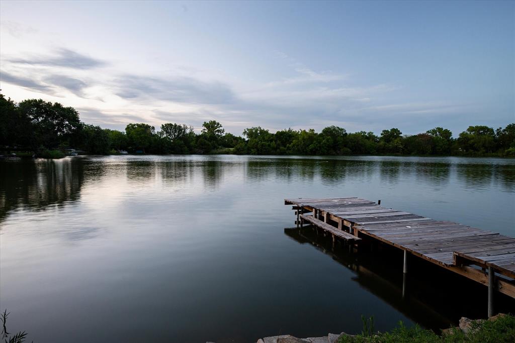 2001 Pebblebrook Trail Irving, TX 75060 - Photo 4 of 40 Watch beautiful sunsets from your own dock or backyard.