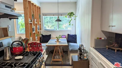 $1,075,000 | 5710 Vineland Avenue, North Hollywood, CA 91601