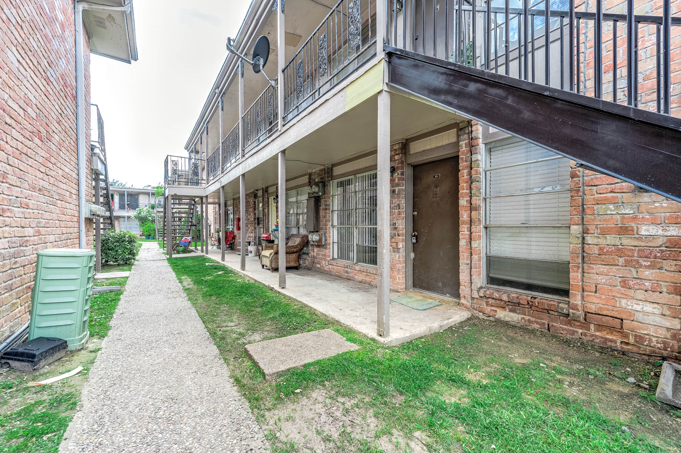 9616 Long Point Road, Unit 33 Houston, TX 77055 - Photo 7 of 16