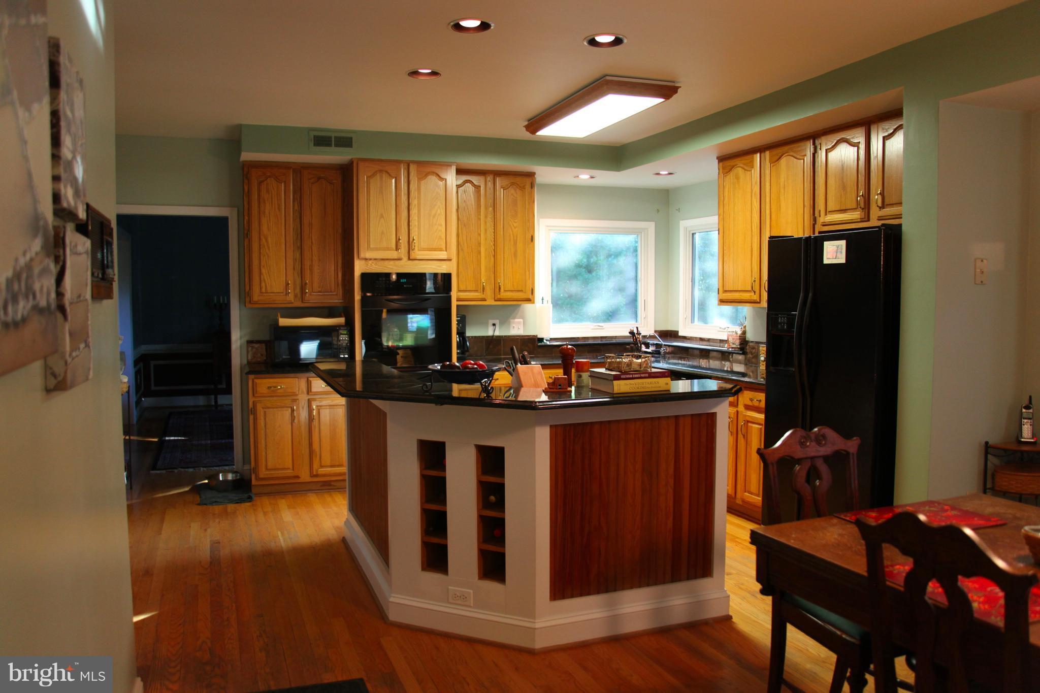 11808 Harley Road Lorton, VA 22079 - Photo 9 of 30 Kitchen