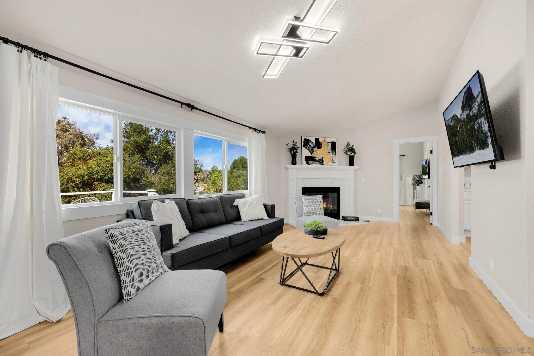 2113 Fallen Leaf Lane Fallbrook, CA 92028 - Photo 8 of 52 Gallery Image 8