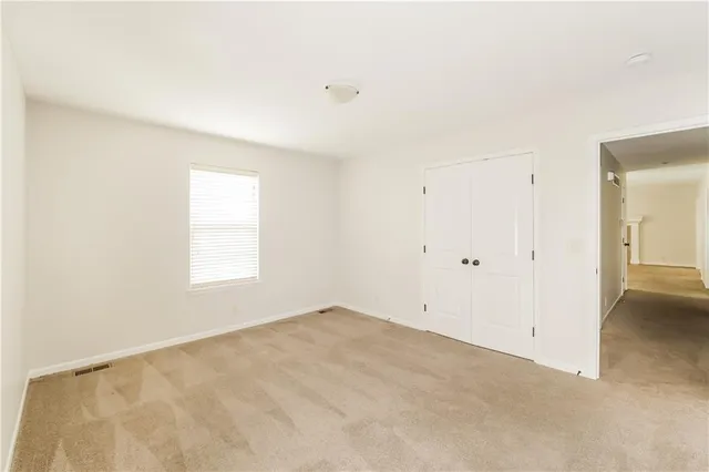 $2,350 | 1425 North 9th Street East, Louisburg, KS 66053