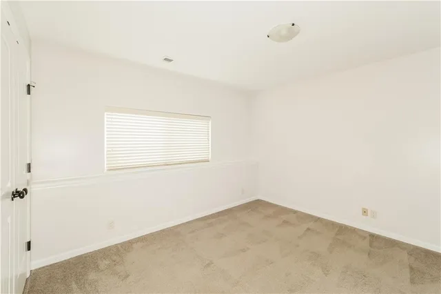 $2,350 | 1425 North 9th Street East, Louisburg, KS 66053