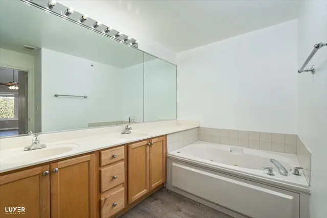 $3,500 | 7424 Lincoln Avenue, Unit D, Skokie, IL 60076
