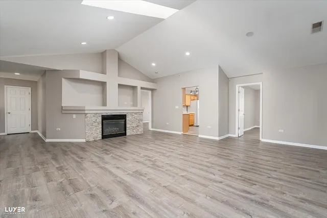 $3,500 | 7424 Lincoln Avenue, Unit D, Skokie, IL 60076