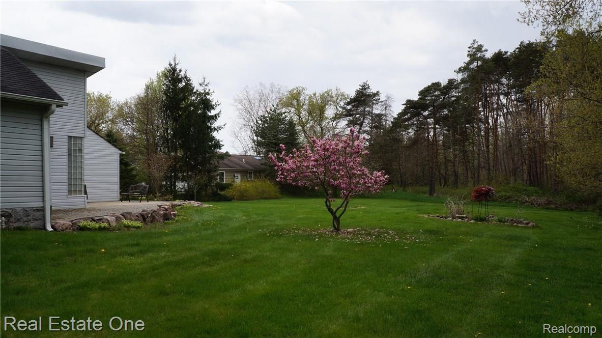 60649 Mt Vernon Road Rochester, MI 48306 - Photo 26 of 31 DSC02872.JPG