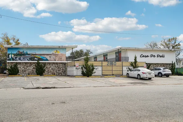 $1,345 | 2810 Beauchamp Street, Unit 4, Houston, TX 77009