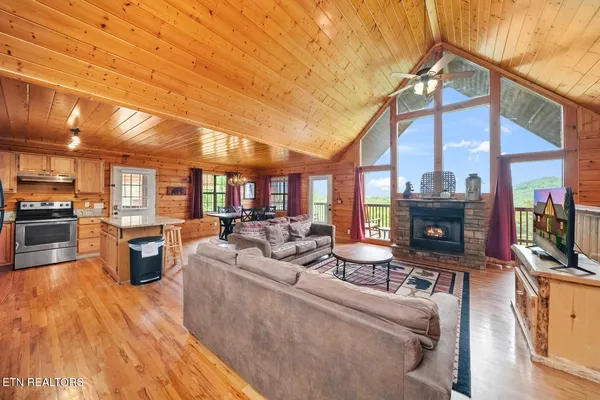 $895,000 | 1644 Pinewood Way, Sevierville, TN 37862