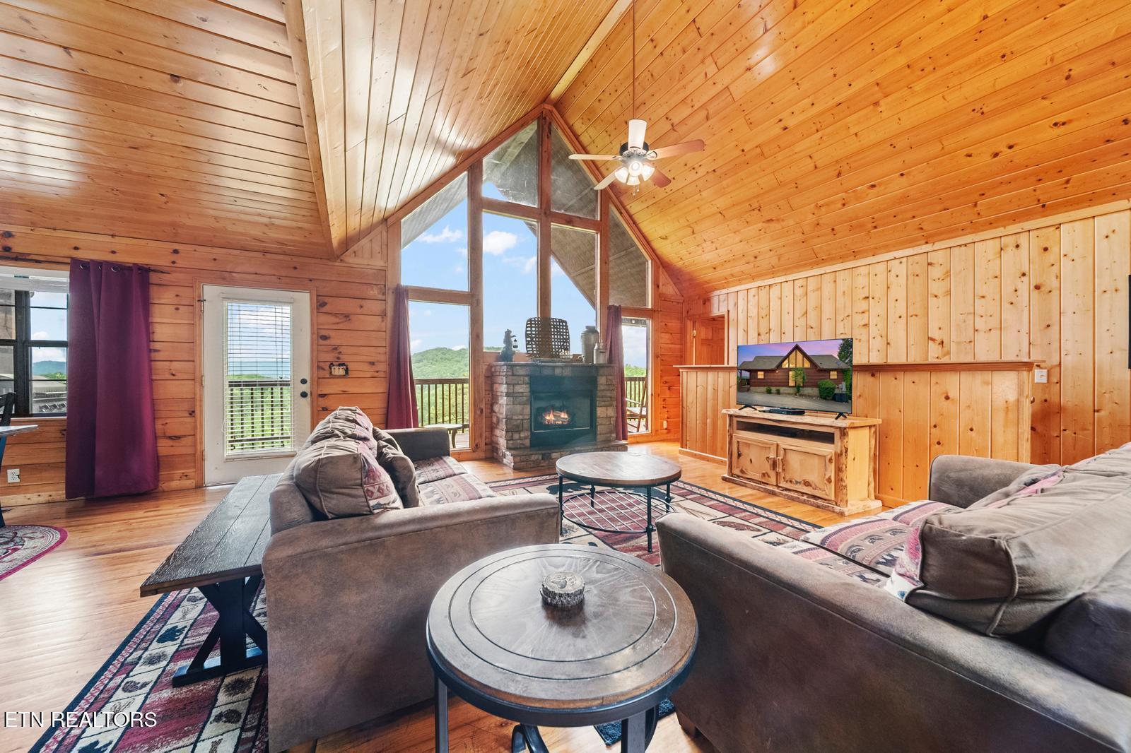 1644 Pinewood Way Sevierville, TN 37862 - Photo 11 of 44 WhatsApp Image 2025-10-29 at 9.12.15 AM