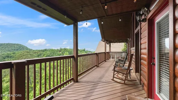 $895,000 | 1644 Pinewood Way, Sevierville, TN 37862