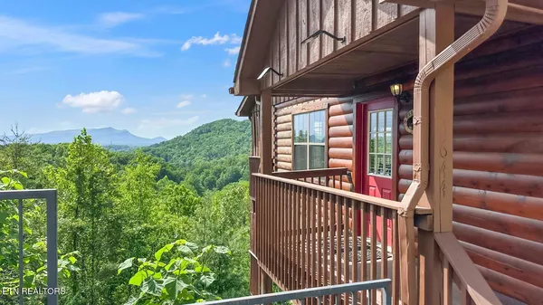 $895,000 | 1644 Pinewood Way, Sevierville, TN 37862