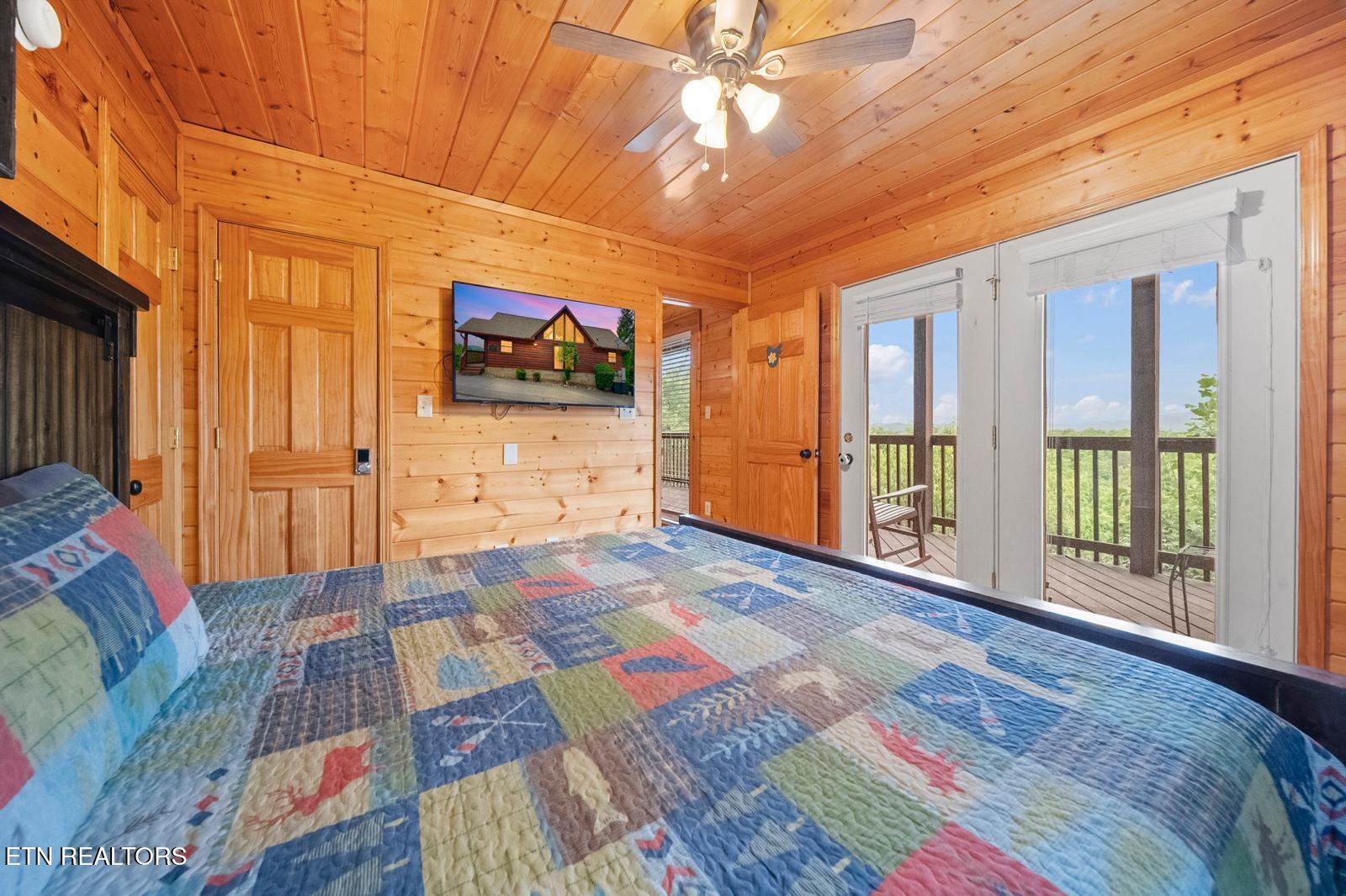 1644 Pinewood Way Sevierville, TN 37862 - Photo 33 of 44 WhatsApp Image 2025-10-29 at 9.12.15 AM