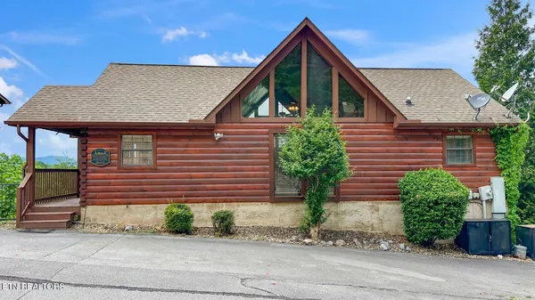 $895,000 | 1644 Pinewood Way, Sevierville, TN 37862