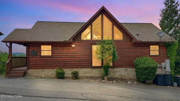 $895,000 | 1644 Pinewood Way, Sevierville, TN 37862