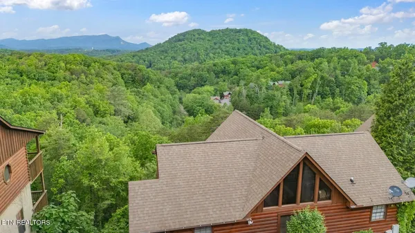 $895,000 | 1644 Pinewood Way, Sevierville, TN 37862