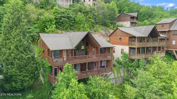$895,000 | 1644 Pinewood Way, Sevierville, TN 37862