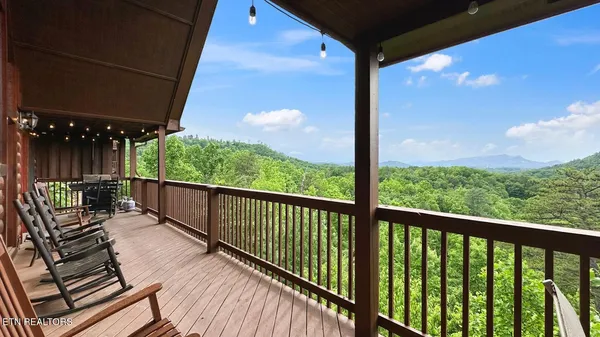 $895,000 | 1644 Pinewood Way, Sevierville, TN 37862