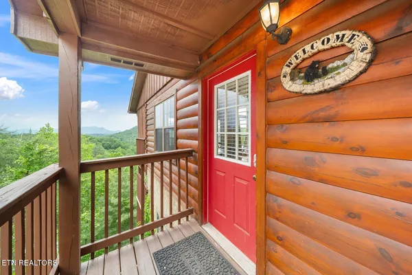 $895,000 | 1644 Pinewood Way, Sevierville, TN 37862