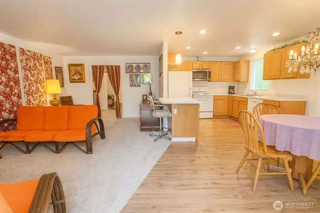 $820,000 | 6601-6605 East B Street, Tacoma, WA 98404