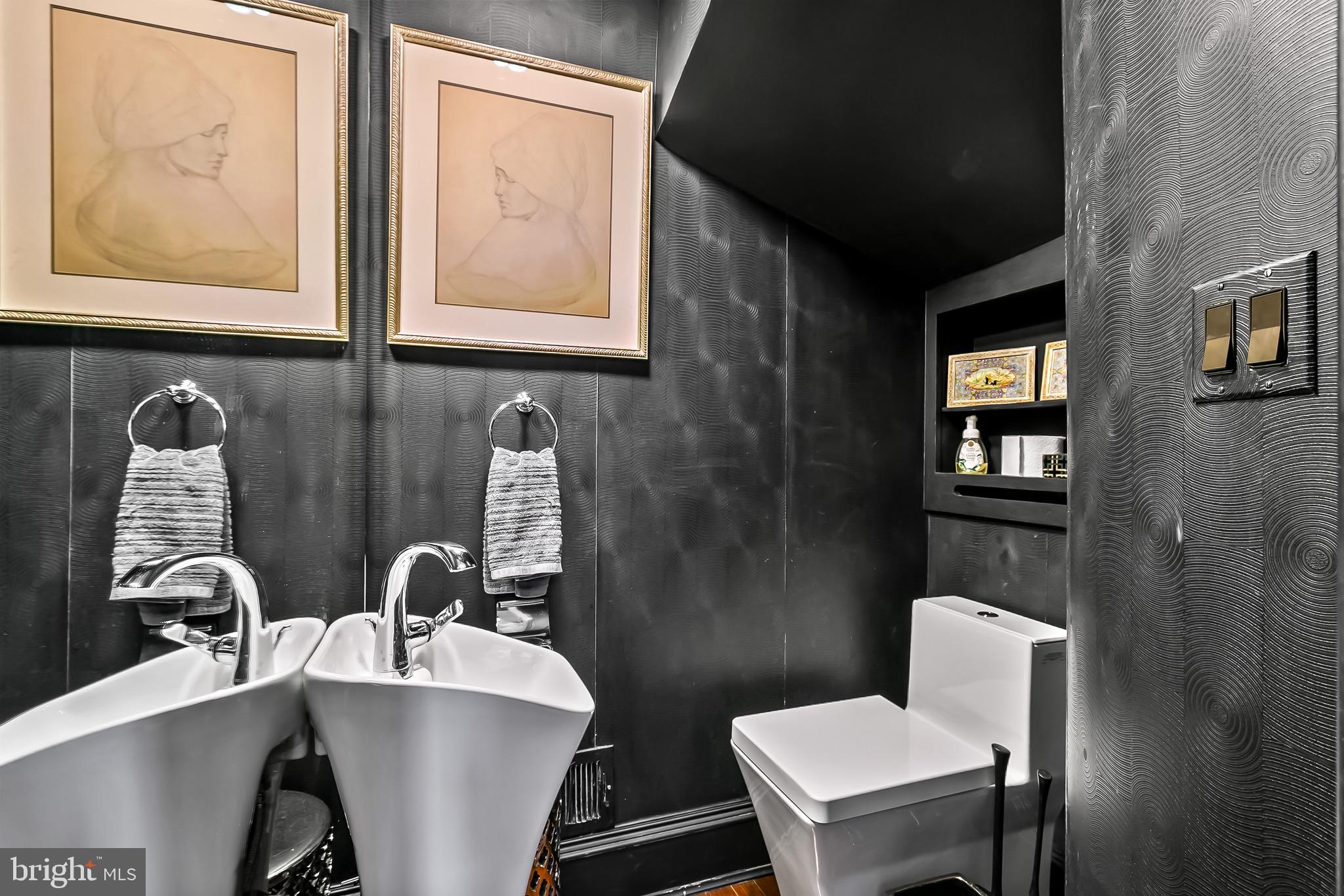 207 Wendover Road Baltimore, MD 21218 - Photo 14 of 111 Cool, hidden powder room