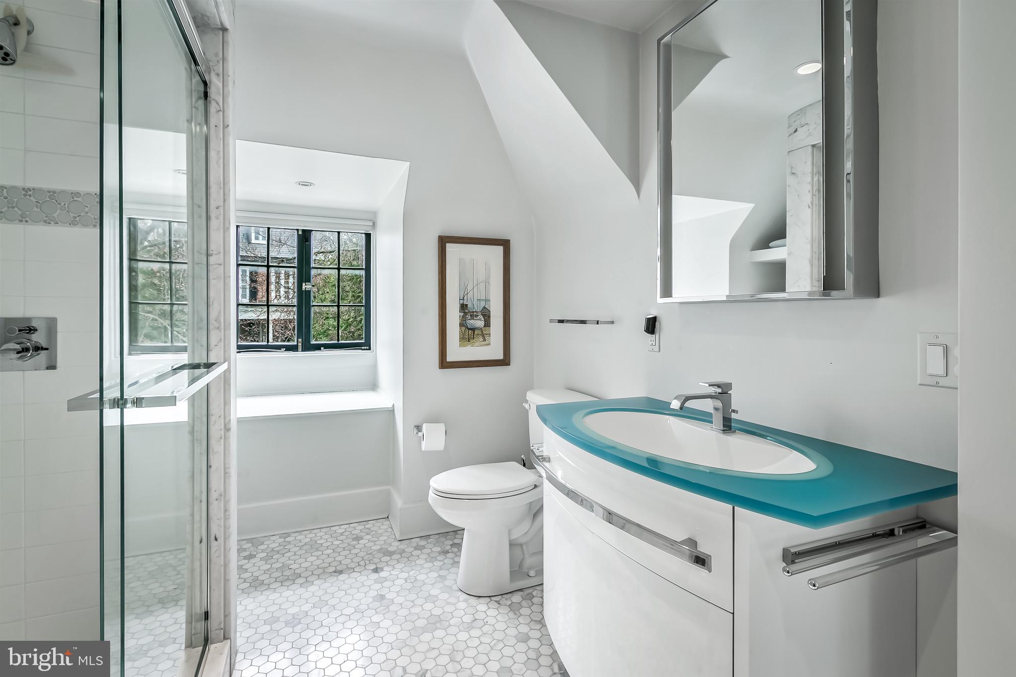 207 Wendover Road Baltimore, MD 21218 - Photo 54 of 111 Full bath off bedroom #2