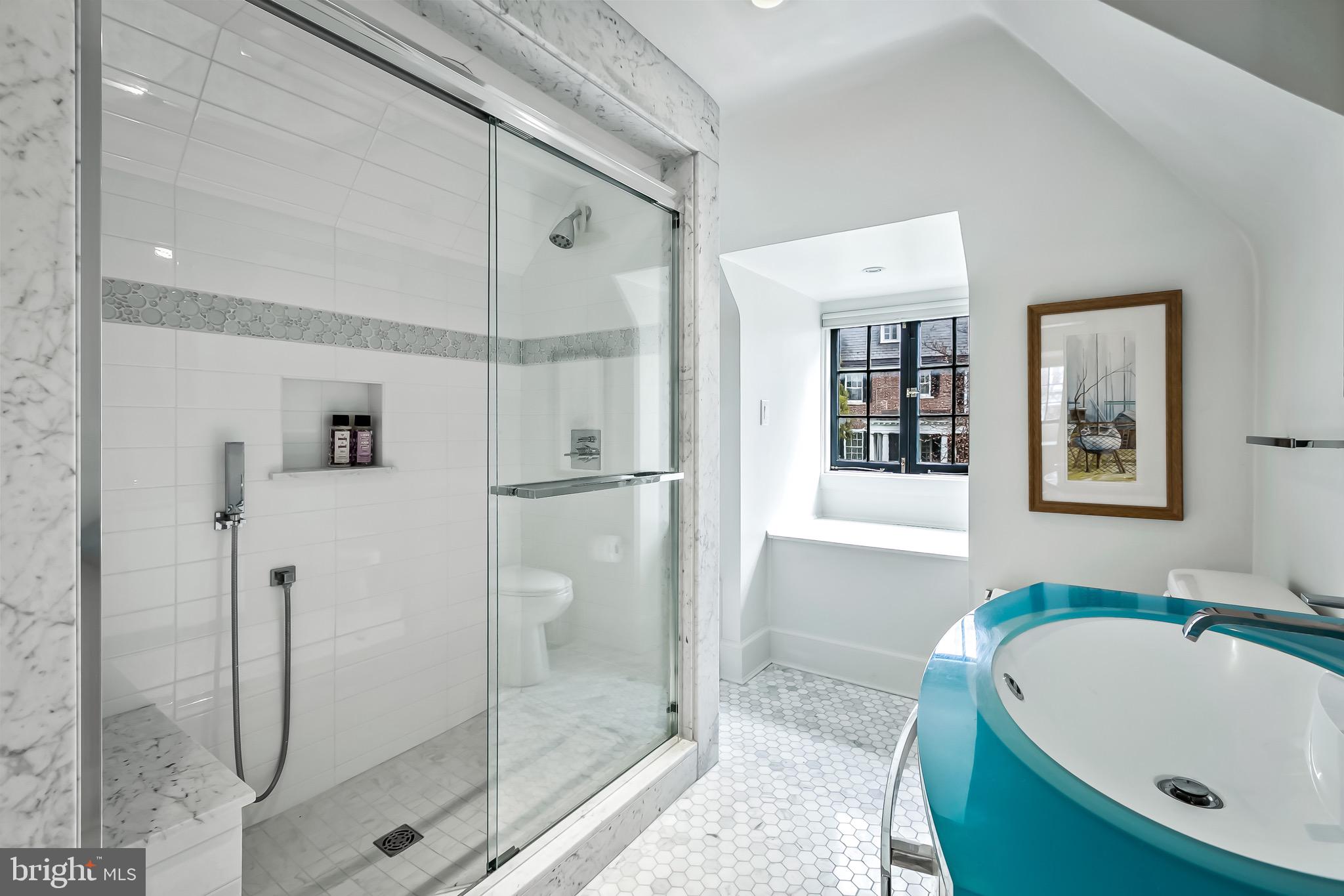 207 Wendover Road Baltimore, MD 21218 - Photo 55 of 111 Full bath off bedroom #2 with door to office